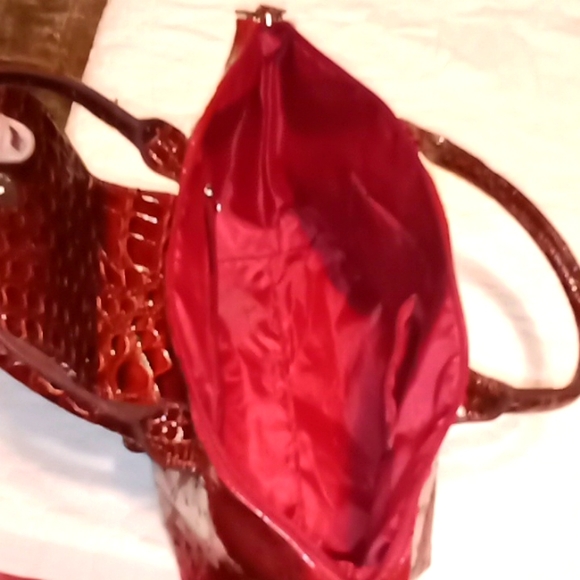 GaBaangs Red With Long Strap and Short Straps Big Plenty Of Room Pocket Purse - Picture 8 of 12